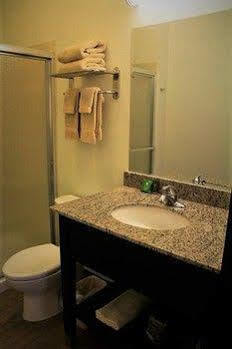 Inn At Hunters Run Watford City 외부 사진